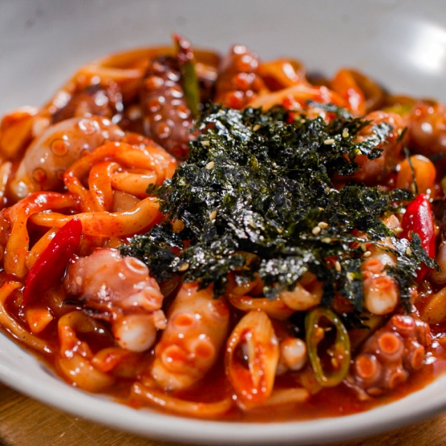 [칼국수면 증정!] 안유성 매콤 왕낙지볶음 세트(3인분)