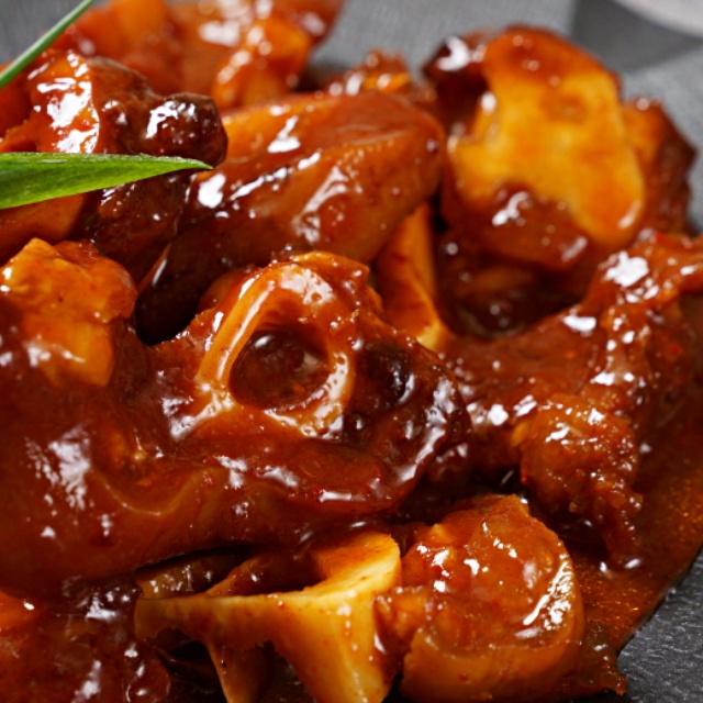 매콤 한우 우족찜 1kg