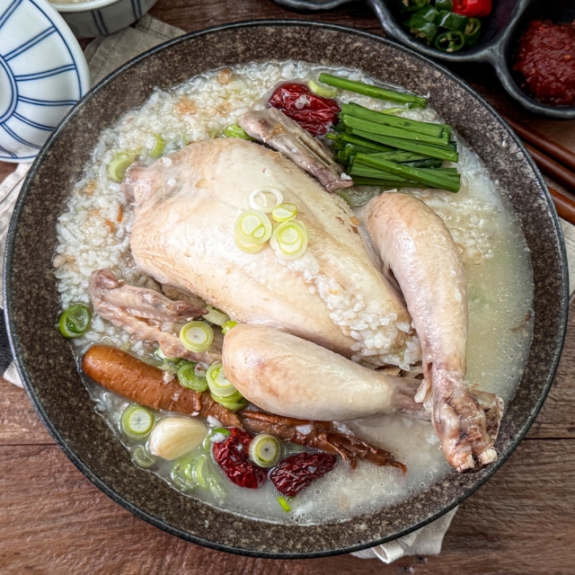 [26년전통맛집] 가마솥누룽지 수제 삼계탕 1kg