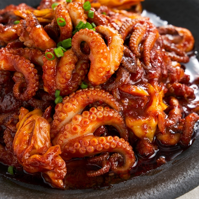 입맛돋는~ 매콤한 팔팔 쭈꾸미볶음