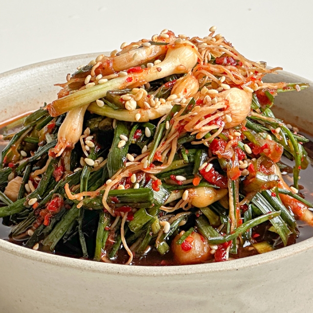 밥맛이 솔솔 산해진미 달래장 !