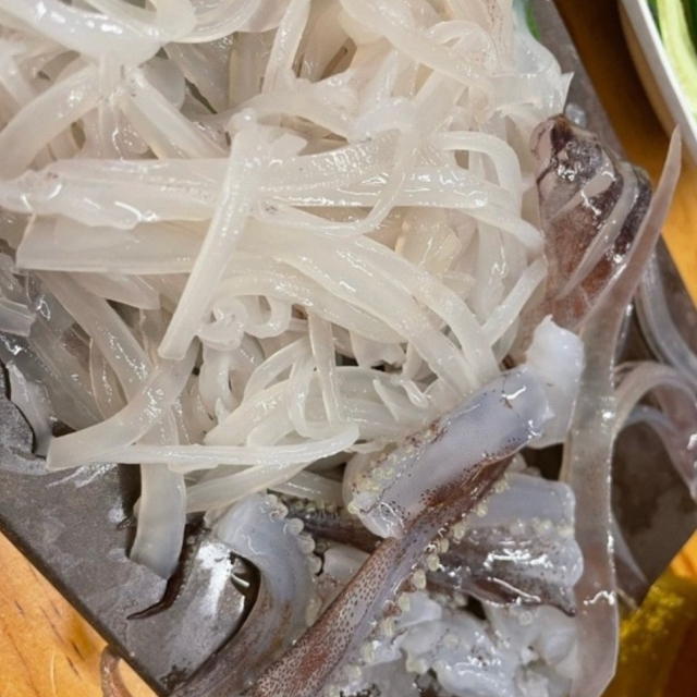 당일작업 산오징어회 !