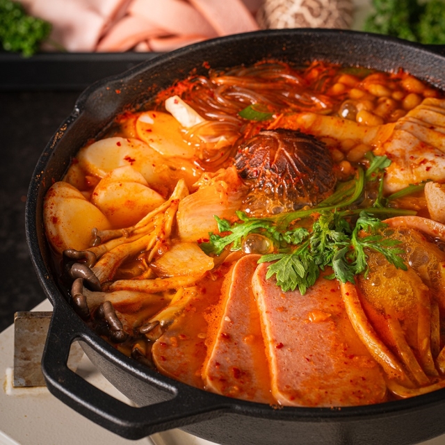 얼큰 칼칼한 송가네 송탄부대찌개 800g