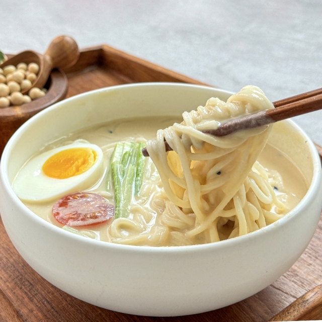 부드럽고 고소한 시원 구수 생 콩국수(4인분+콩가루4개)