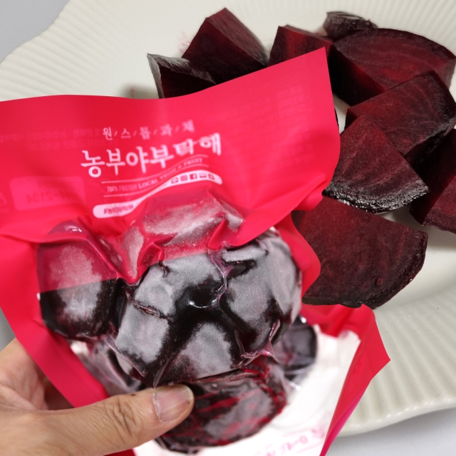 간편하게 섭취 가능한 냉동 찐 레드비트 300g